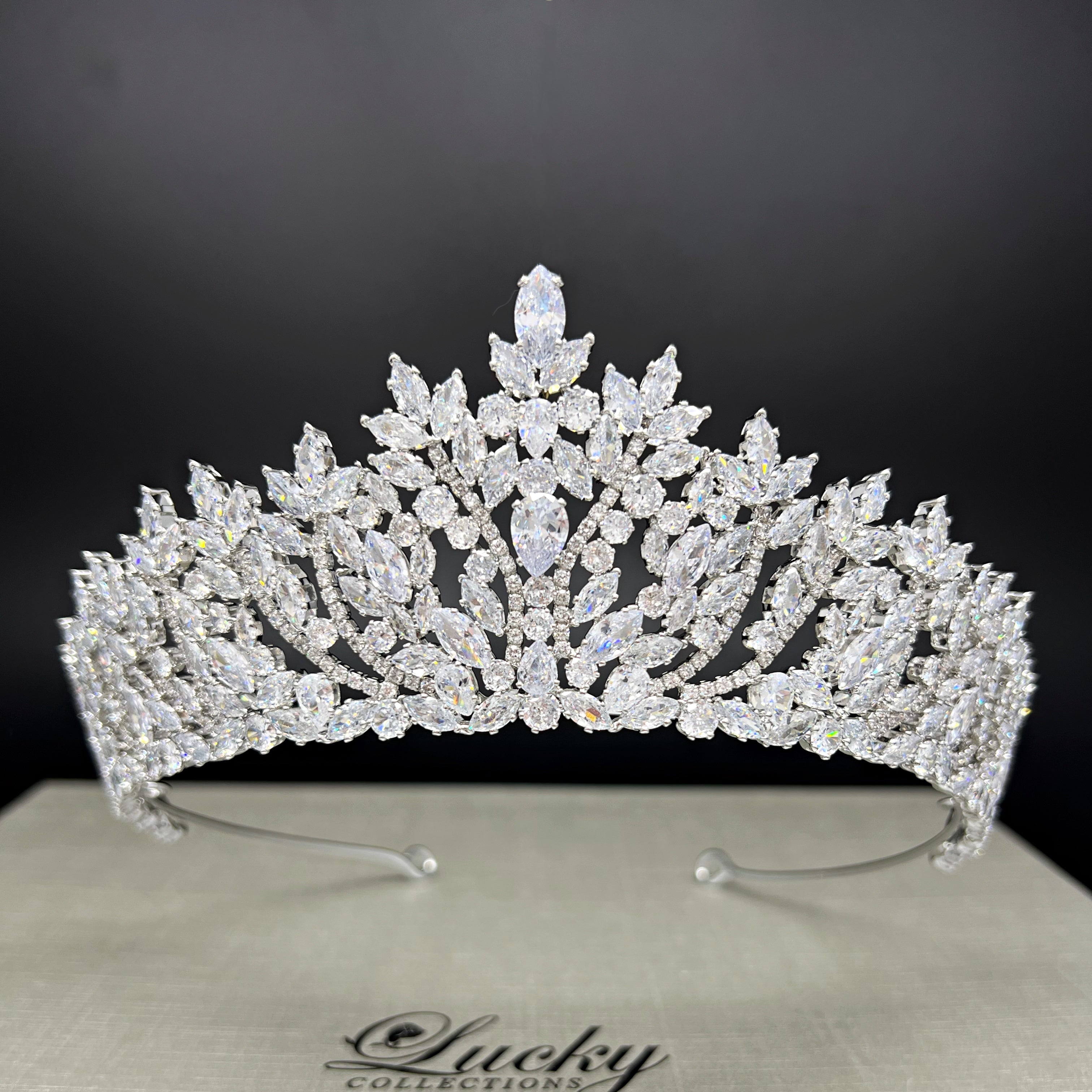 Elegant Gold and Silver Pageant Quinceanera Tiara Gold Crystal Queen Crown: Pageant, Prom, Quinceanera Tiara  main image 4