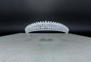 When you want little sparkle on your big day, this Lucky Collections™ 1 inch marquise cut cubic zirconia tiara is the one for you. It can be worn with various hairstyles. * Ideal for Wedding, Wedding Rehearsal, Anniversary, Wedding gift, Anniversary gift,