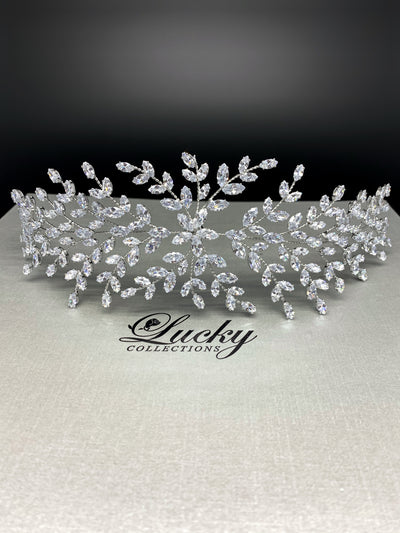 Bridal hairpiece and  hair Accessory Made with Zirconia  by Lucky Collections ™, Madre de la novia