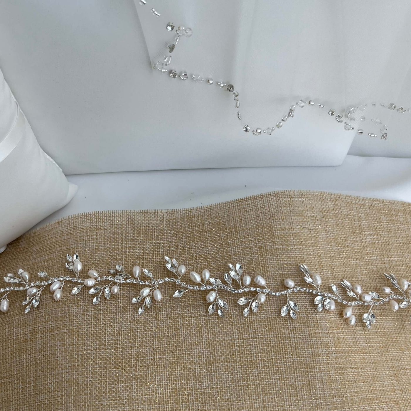 This beautiful wedding hair vine adds a romantic flair to any bridal hairstyle. Crafted with high quality pearls and rhinestones, it sparkles brilliantly to make your special day unforgettable.