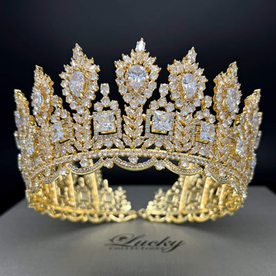 Corona, Zirconia, Superb Crown For the Choosy Ladies by Lucky Collections ™