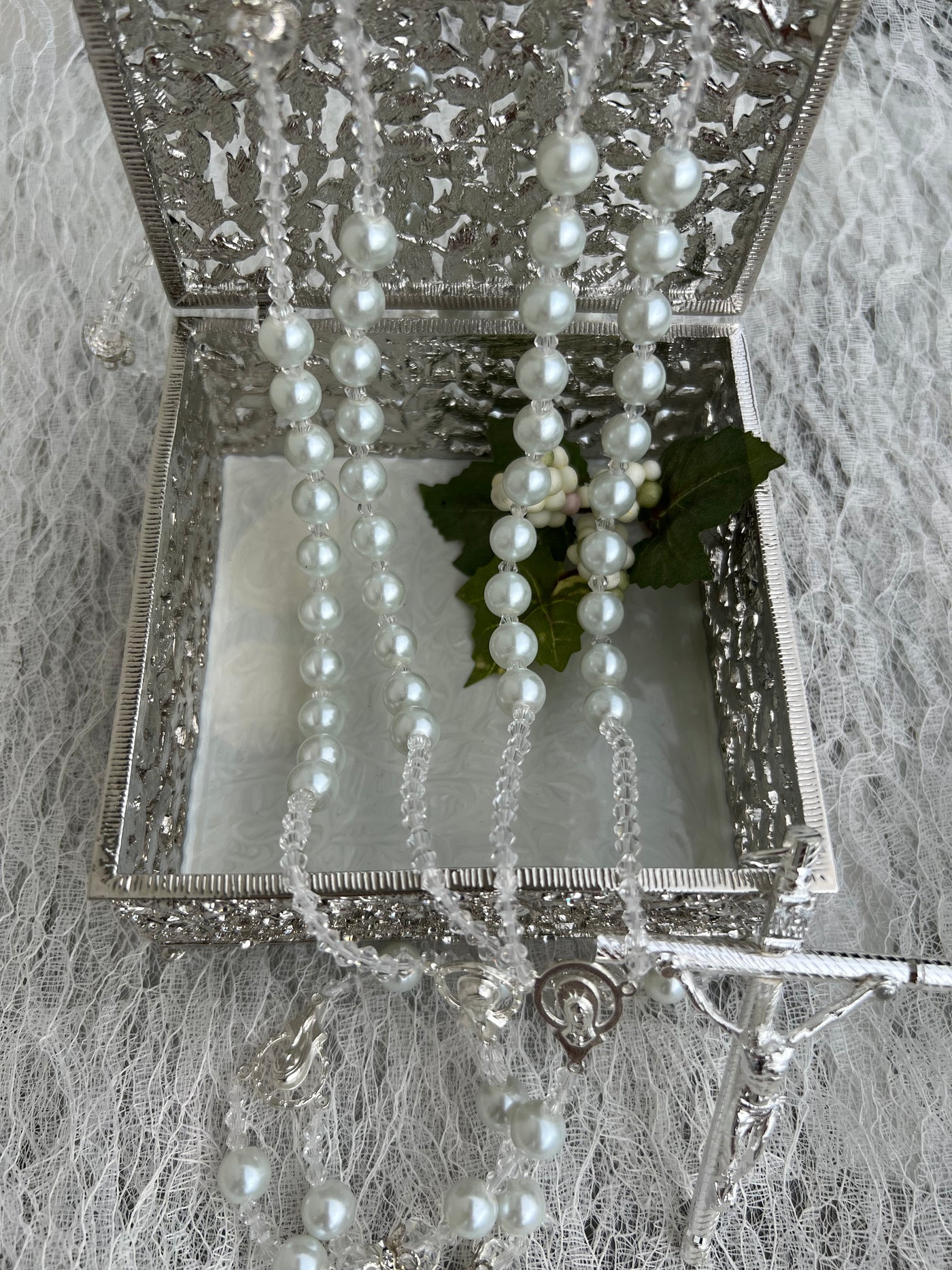 Lasso with Box, Wedding Lasso Rosary with Cross, Classic White Pearl by Lucky Collections™