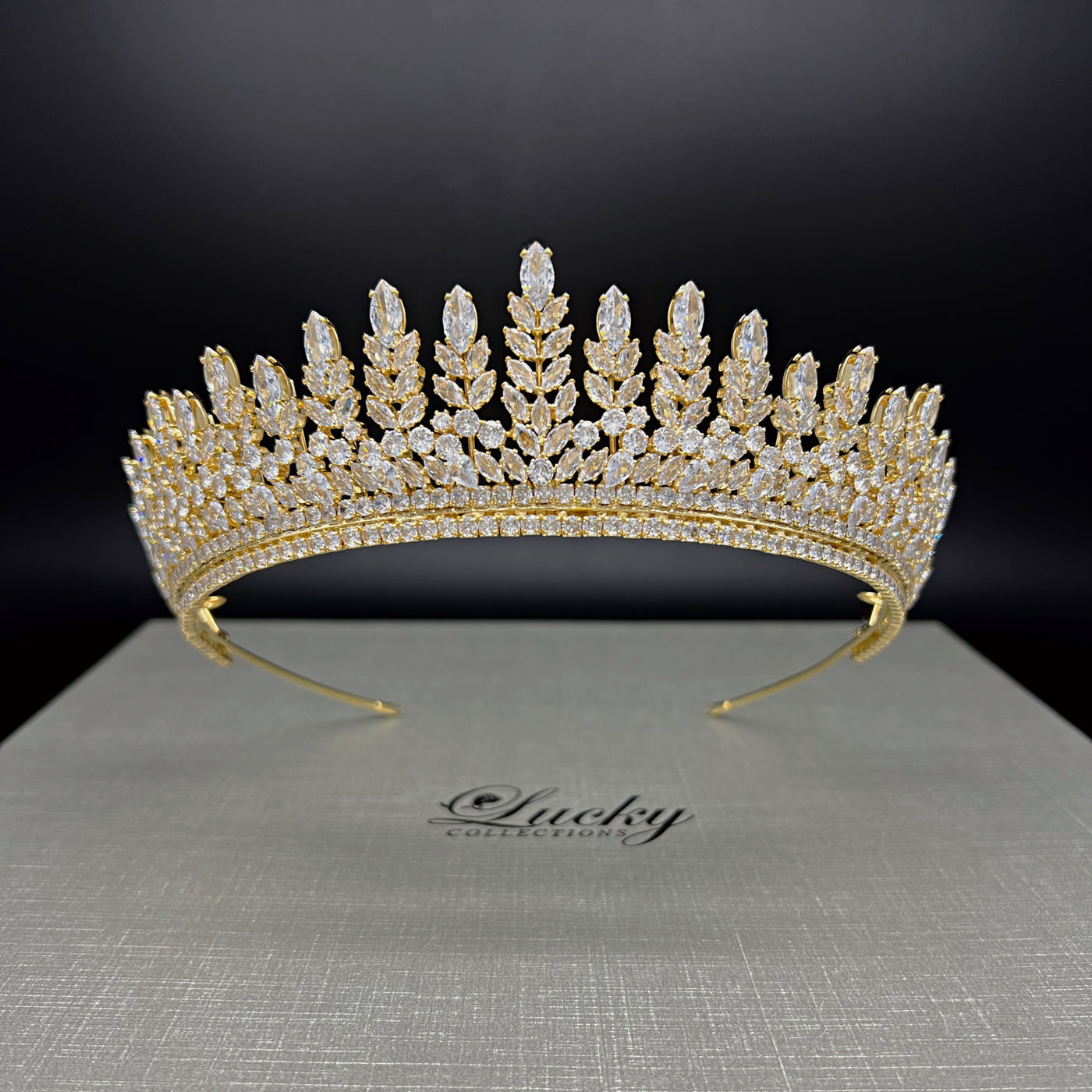 Bridal Tiara, Quinceanera Crown, Headpiece for Bride, Pageant Crown, Corona de Boda