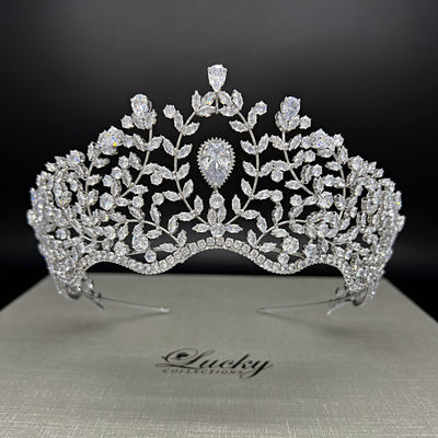Bridal and Quinceanera Tiara, Upscale Stand Out Zirconia Corona