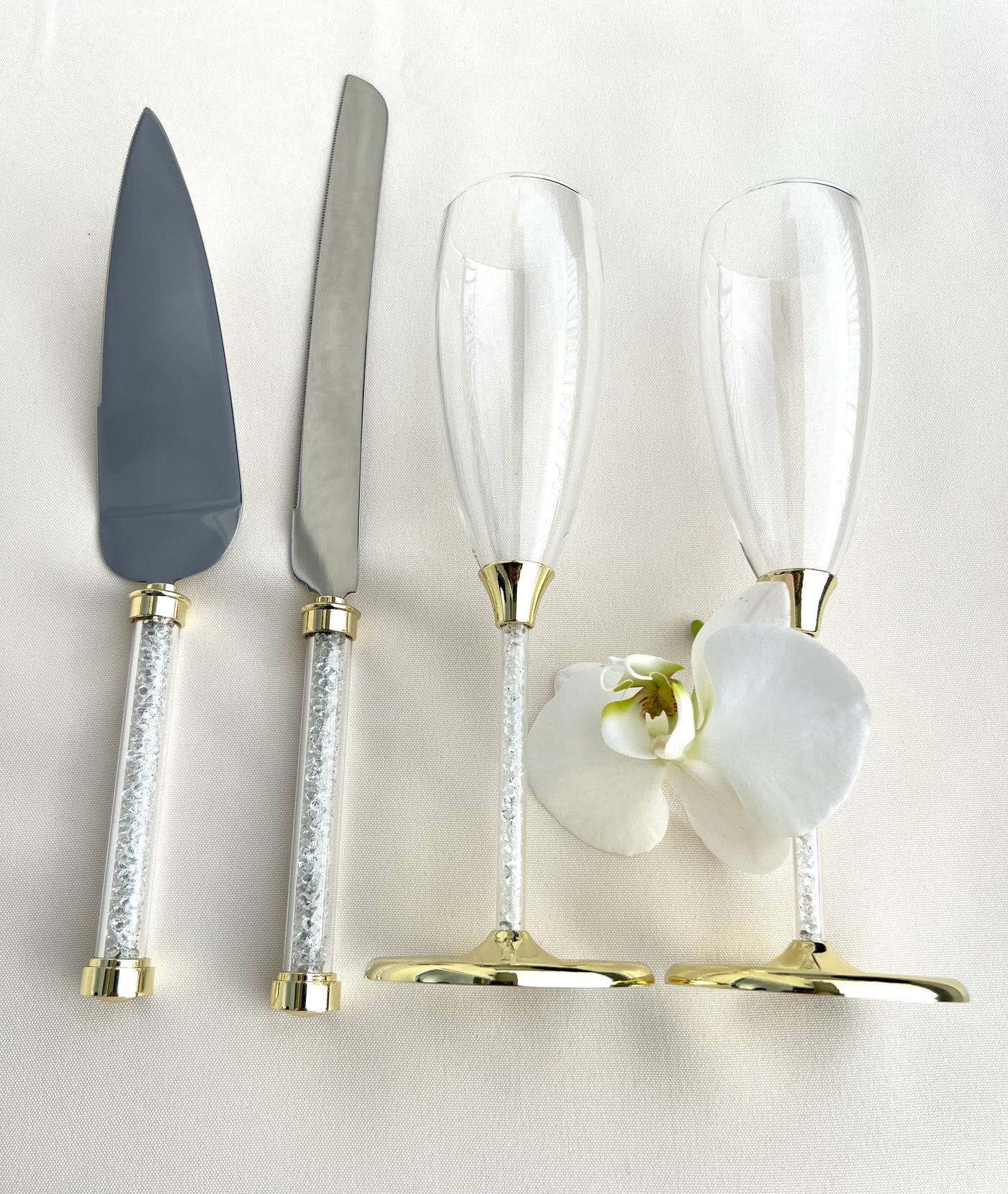 Toasting Glass Set & Cake Server, Swarovski Crystal Set for Bridal & Wedding Ceremony by Lucky Collections ™