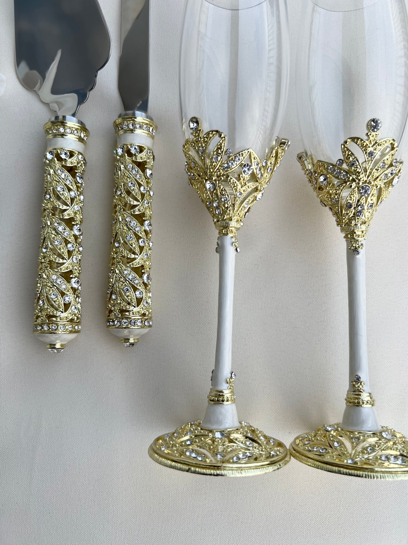 Bridal Cake Cutter & Toasting Champagne Flutes with Rhinestones & Crystals by Lucky Collections ™