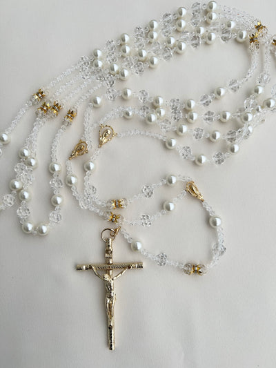 Pearl & Crystal Bead Lasso with Filigree Rhinestone Cross by Lucky Collections ™. Classic Laso de Boda