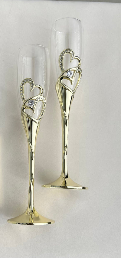 Wedding Champagne Flutes for couple, Toasting Glasses with Shiny Rhinestone Decorated Hearts