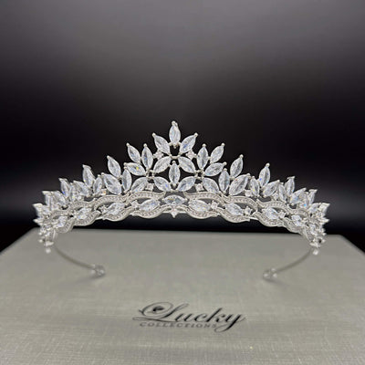 Small Tiara for a Refined Look, Zirconia Crown for Bride, Quince Corona
